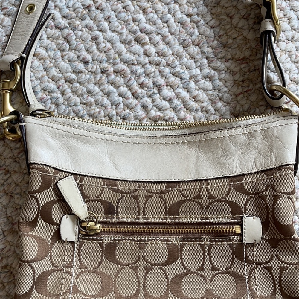 Coach crossbody purse - Picture 7 of 9